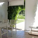 Jon Apartment *