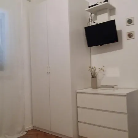 Jon Apartment Zuljana